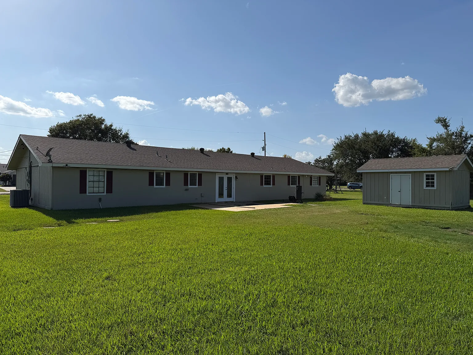 4 bed, 2350 sqft, $2,750 — Photo 2