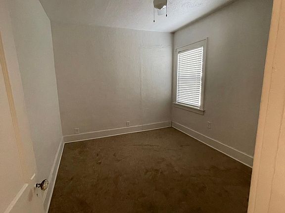 5th image of 2212 Fernwood Ave