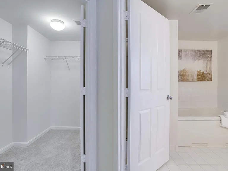 2220 Fairfax Dr #803 — Photo 18