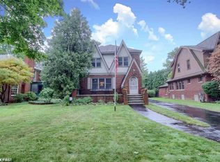 197 Moross St, Mount Clemens, MI 48043