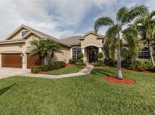 1203 Darlington Oak Cir NE, Saint Petersburg, FL 33703
