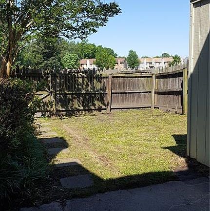 4th image of 327 Paxford Dr