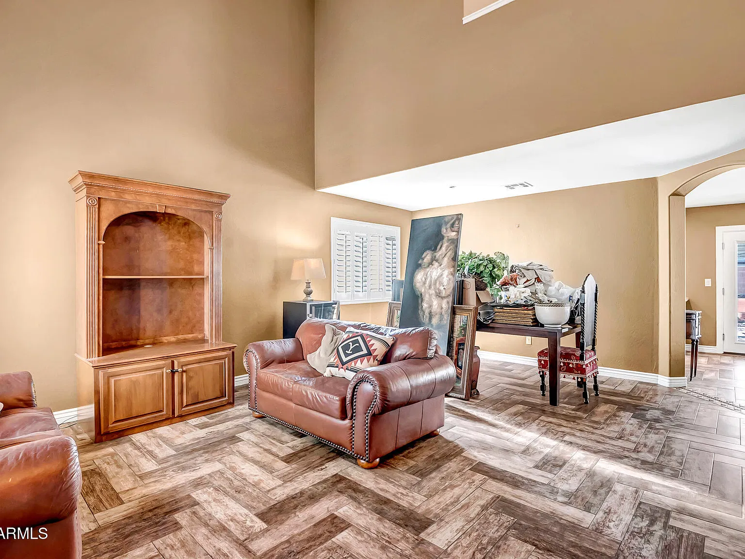 4 bed, 2.5 bath, 1970 sqft, $2,200 — Photo 2