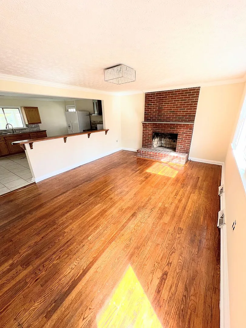 Charming 3 bedroom house — Photo 3
