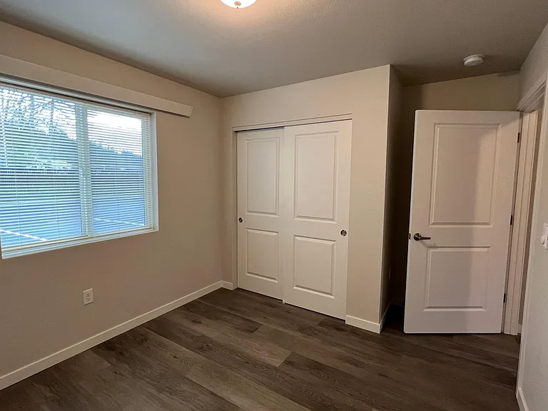 540 Gateway Blvd — Photo 8