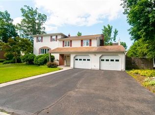12 Jason Dr, North Brunswick, NJ 08902