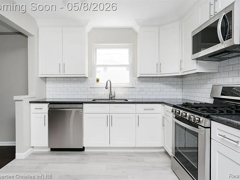 2716 Ardmore Ave — Photo 10