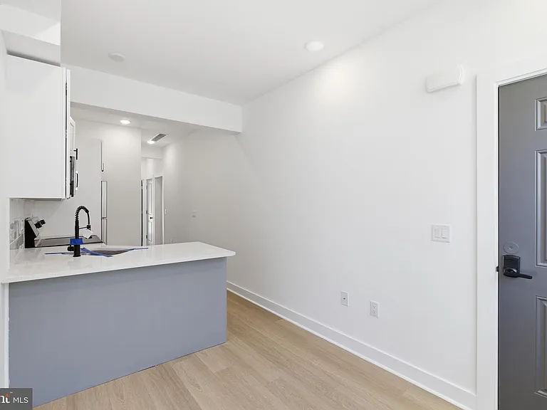 2123 N 9th St #1 — Photo 3
