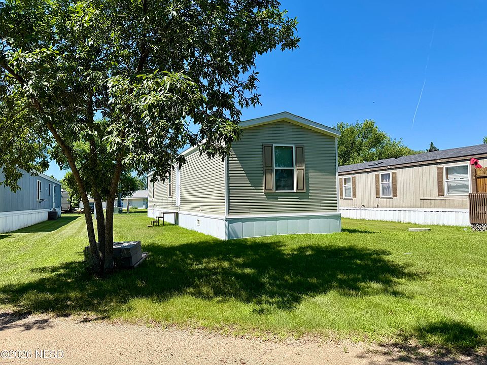 1st image of 127 Hansen Loop