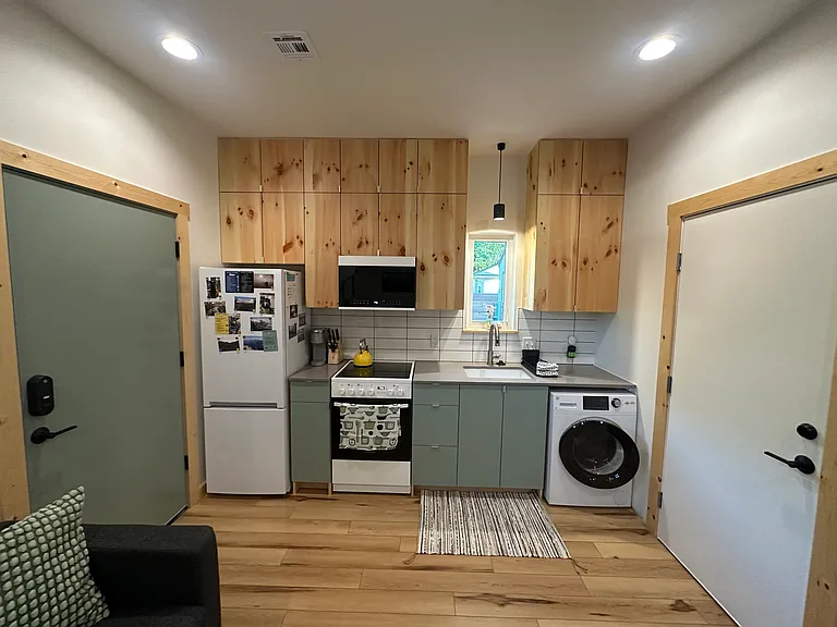 Kitchen (combo washer/dryer unit)