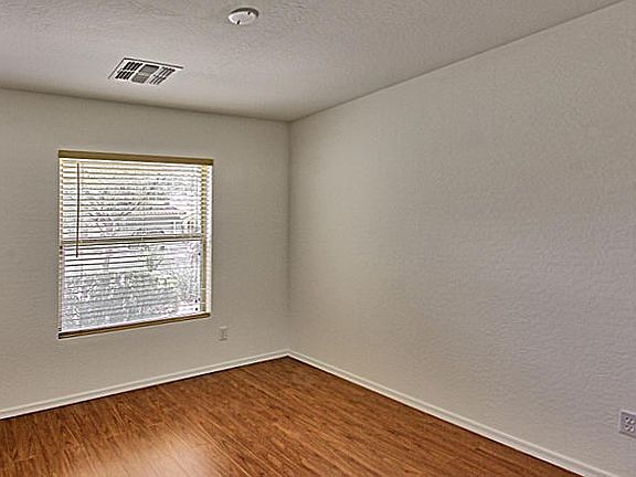 20160514023659680033000000-o