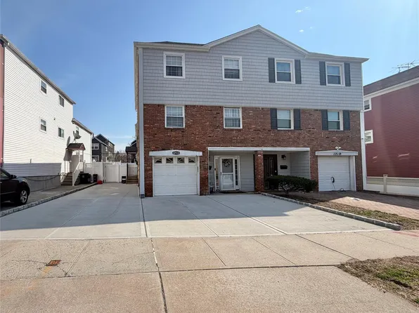 22510 59th Avenue, Oakland Gardens, NY 11364