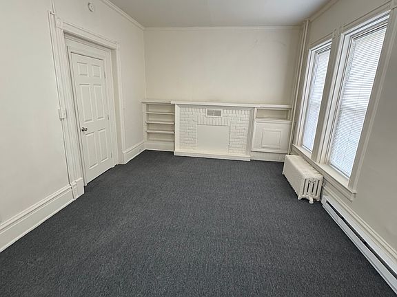 4th image of 201 S 9th St Floor 1