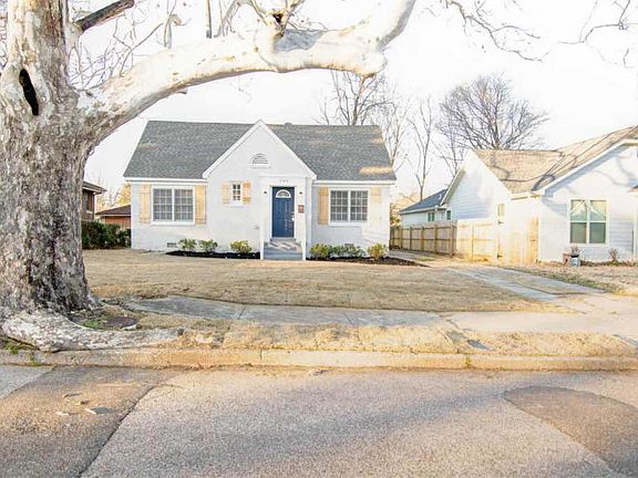 3rd image of 1782 Netherwood Ave