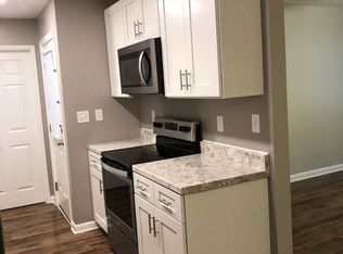 751 Dearmanville Dr S, Anniston, AL 36207