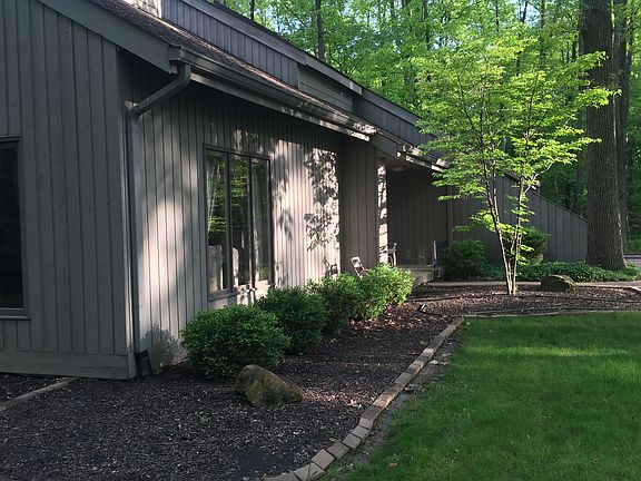 2nd image of 9925 Highland Springs Dr N