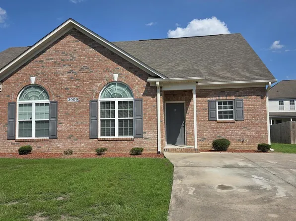 3909 Granada Dr #B, Winterville, NC 28590