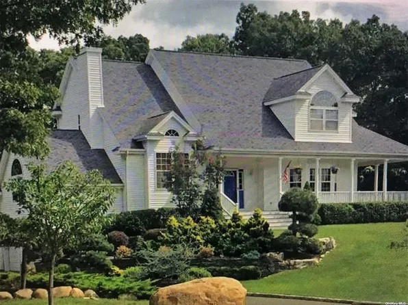 150 Farm Road East, Wading River, NY 11792