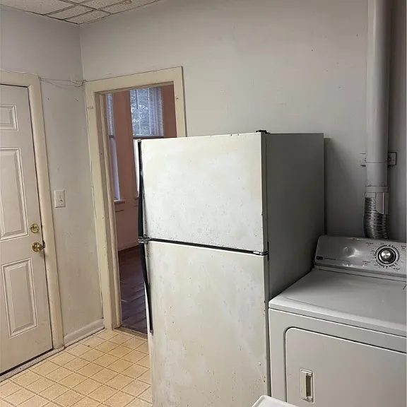 219 E Taylor St #C — Photo 13