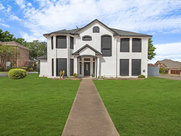 101 Boulder Creek Dr, Desoto, TX 75115
