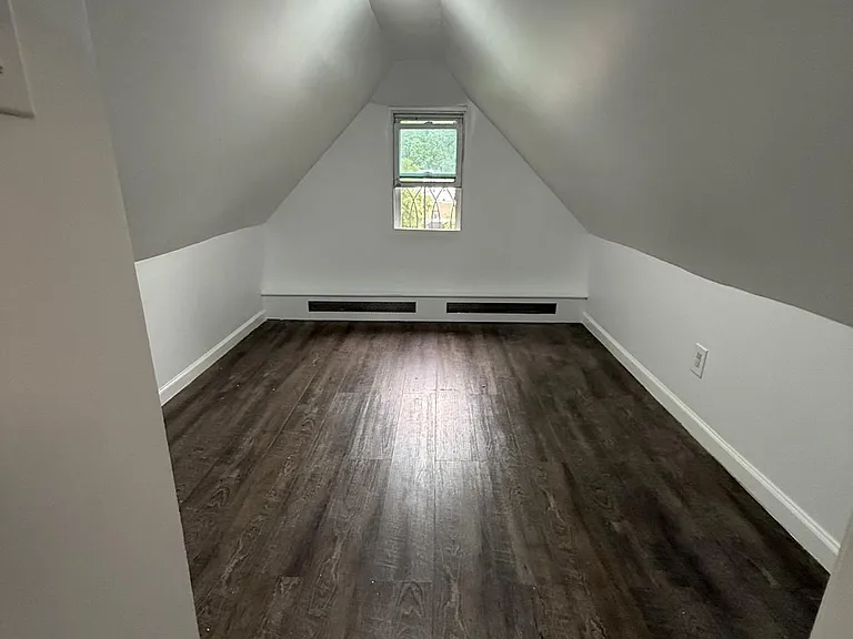 12 Cedar Pl #3 — Photo 6