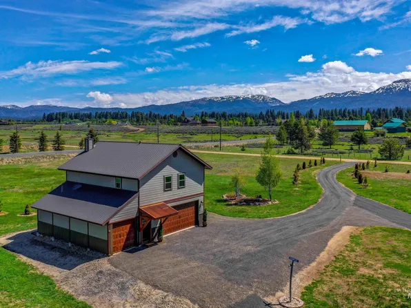 13827 Stewart Ct, McCall, ID 83638