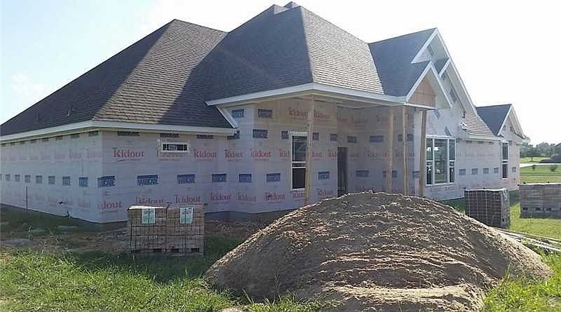 1st image of 469 Goldfinch Dr