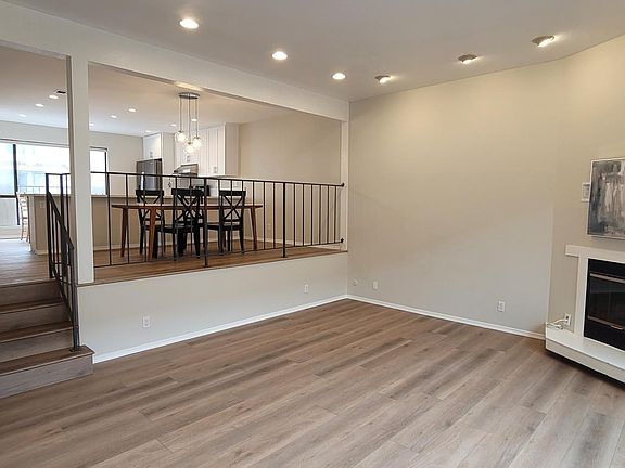 4th image of 761 Ocean Surf Dr