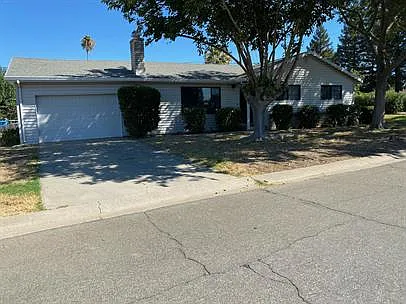 3015 Clearview Dr — Photo 1