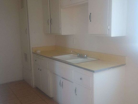 3rd image of 13181 Calle Amapola APT 4