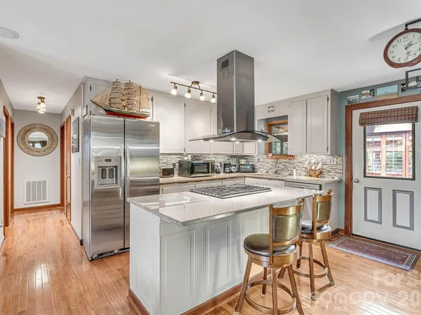 7697 Katherine Dr, Denver, NC 28037