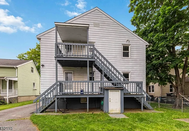 15 Emmet Ave #2 — Photo 11