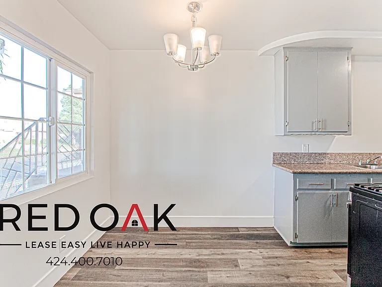 901 Centinela Ave #3 — Photo 6