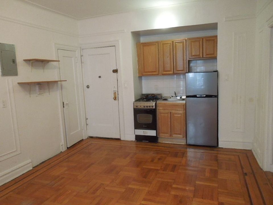1st image of 163 Eastern Pkwy APT 4
