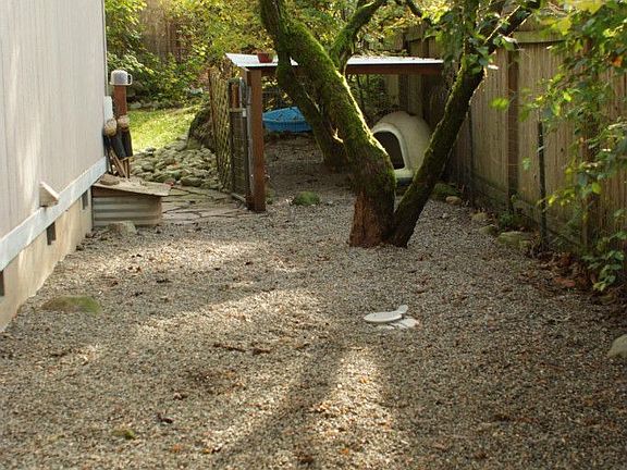 4th image of 44522 Fir Rd