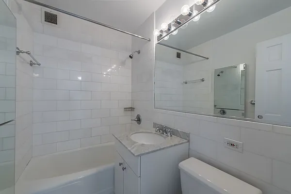 Rented by Solow Realty | media 13