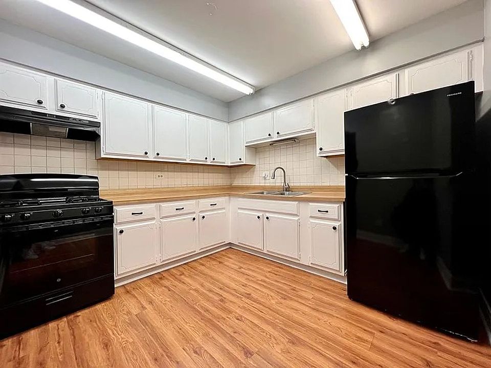 1st image of 415 S Lombard Ave APT 202