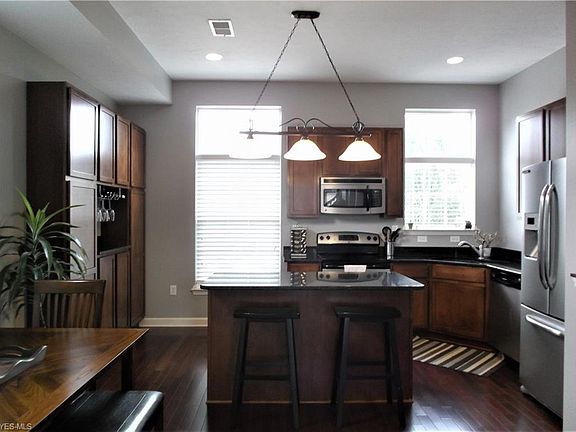 2nd image of 16 Grandview Dr #16