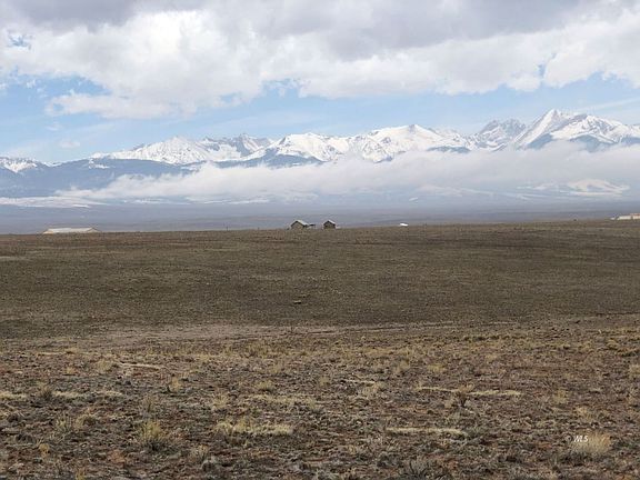 5th image of 2060 County Road 305