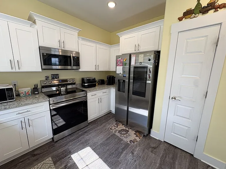 2107 Barringer Ln — Photo 10