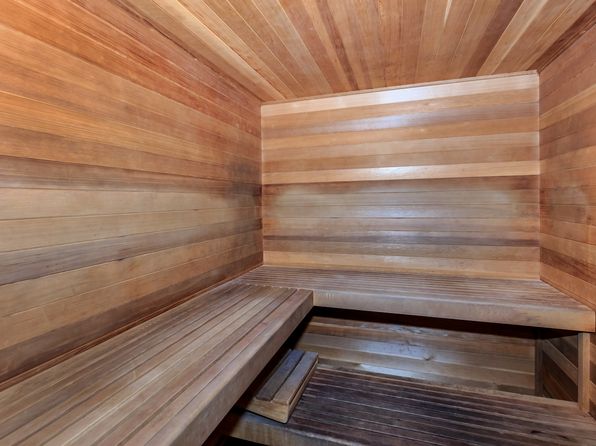 2020 NE Linnea Dr #340