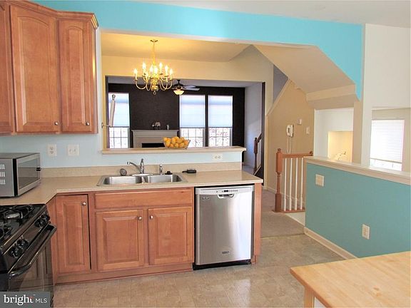 5th image of 1605 Oakridge Ln