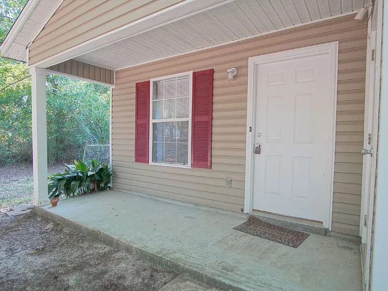 4121 Woodfin Cir — Photo 2