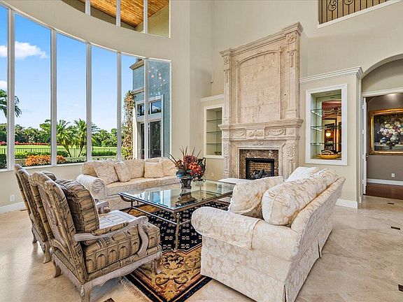 4th image of 619 Hermitage Circle