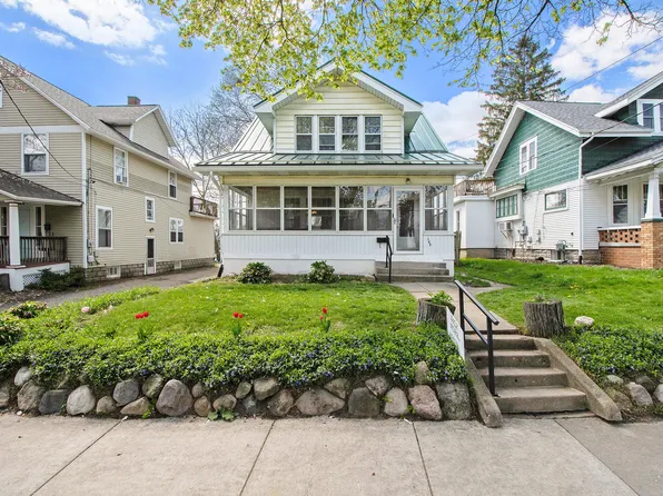 147 Lowell Ave NE, Grand Rapids, MI 49503