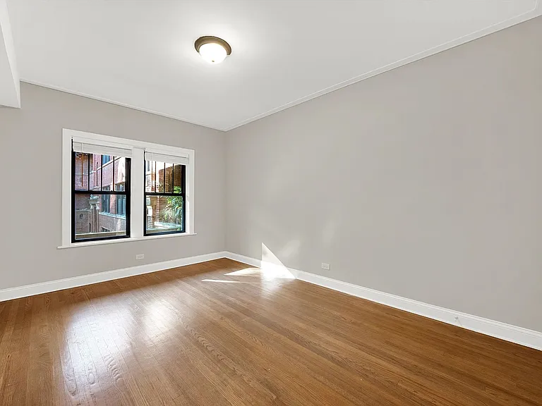 2516 N. Kedzie LP — Photo 7