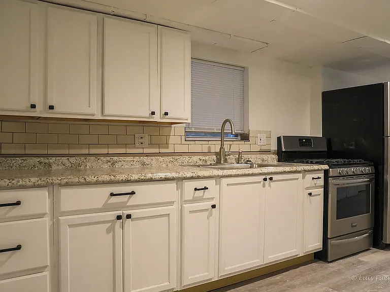3321 W Cullom Ave #G — Photo 10