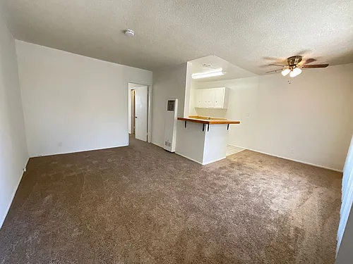 Whiting2031-2037 Photo 1