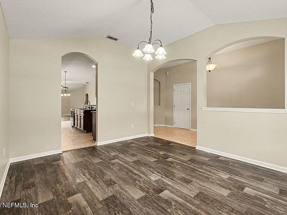 4th image of 259 BRIDGEPORT Lane