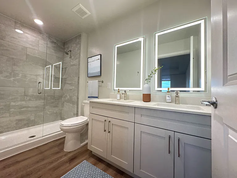 Bimini Square Apartments — Photo 45
